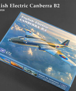 AMP 1/72 English Electric Canberra B2 AMP72-018